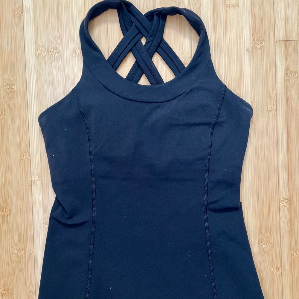 Black lululemon tank size 4